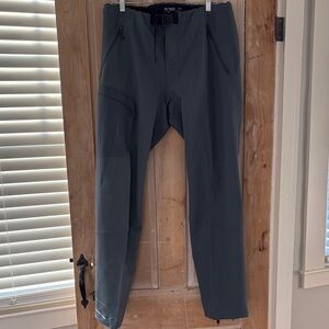 Arc'teryx Men's Gray Pants